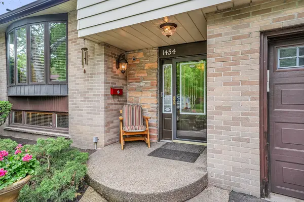 Mississauga, ON L5G 4B7,1454 Leda AVE