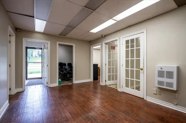 Bradford West Gwillimbury, ON L3Z 3G9,355 Dissette ST