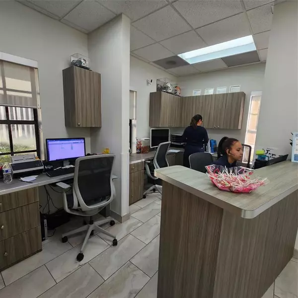 Pembroke Pines, FL 33029,650 NW 180th Ter #101