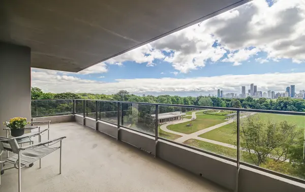 Toronto C09, ON M4T 2B7,10 Avoca AVE #704/05