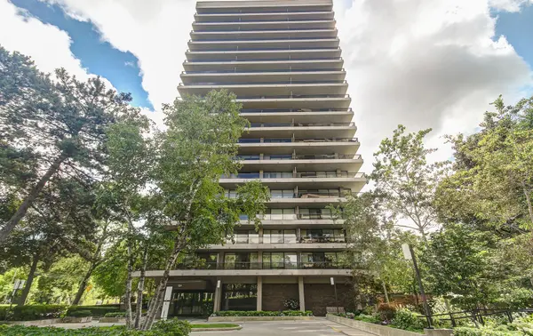 Toronto C09, ON M4T 2B7,10 Avoca AVE #704/05