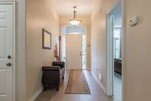 Niagara Falls, ON L2J 2C7,2501 Claude AVE