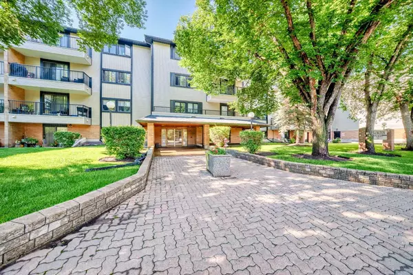 727 56 AVE #101, Calgary, AB T2V 4Z8