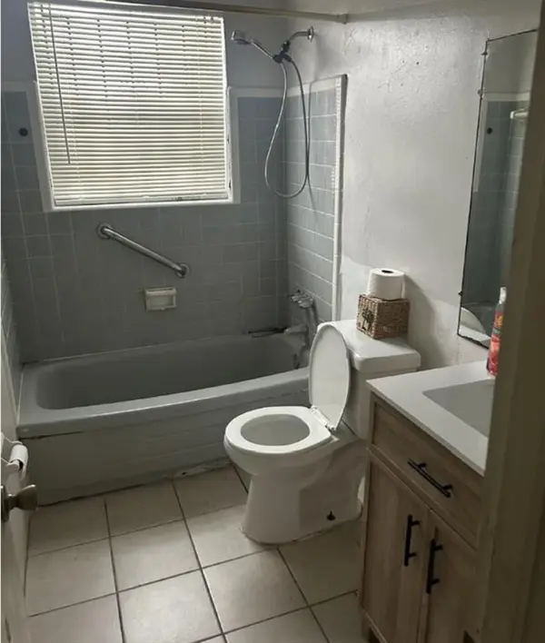 Miami Gardens, FL 33056,2380 NW 175th St