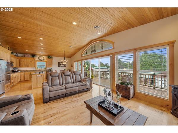 Rockaway Beach, OR 97136,1070 S CORAL ST