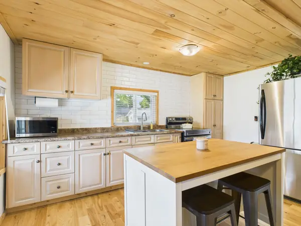 2061 Edward ST, Howick, ON N0G 1X0