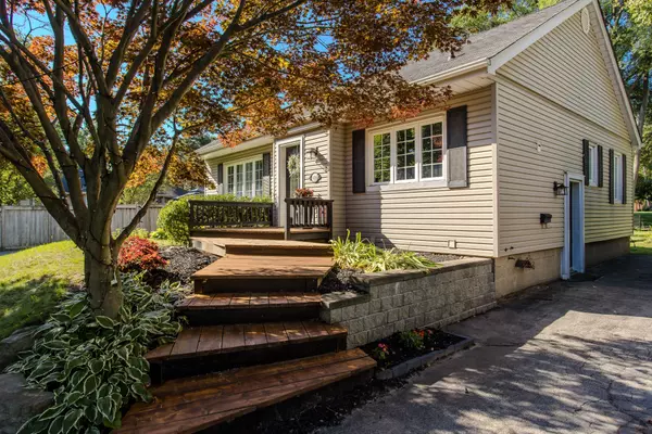 Burlington, ON L7T 3G1,936 Harvey PL