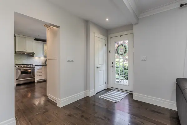 Burlington, ON L7T 3G1,936 Harvey PL