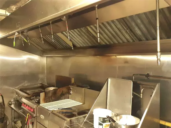 Toronto W03, ON M6M 1T6,2635 Eglinton AVE W