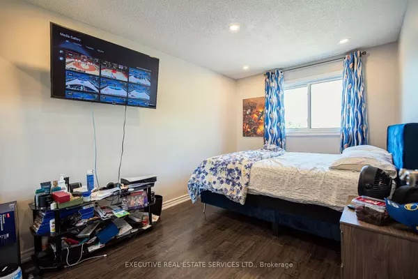 Brampton, ON L6V 3V5,4 Simmons BLVD