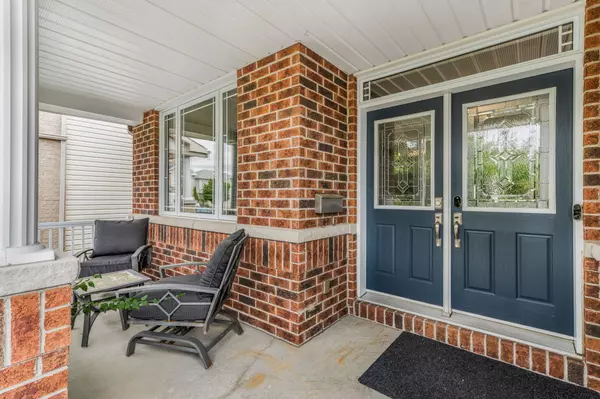 Orleans - Cumberland And Area, ON K4A 0S5,352 Oakcrest WAY