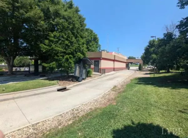 Lynchburg, VA 24502,2901 Candlers Mountain RD