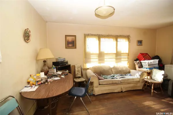 Shaunavon, SK S0N 2M0,476 3rd STREET