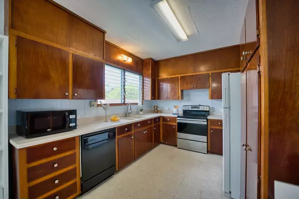 Hilo, HI 96720,14 PUU HINA ST