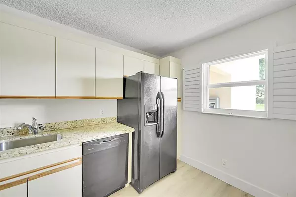 Delray Beach, FL 33445,2825 Casita Way #104