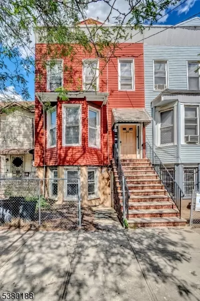 94 Kearney Ave, Jersey City, NJ 07305