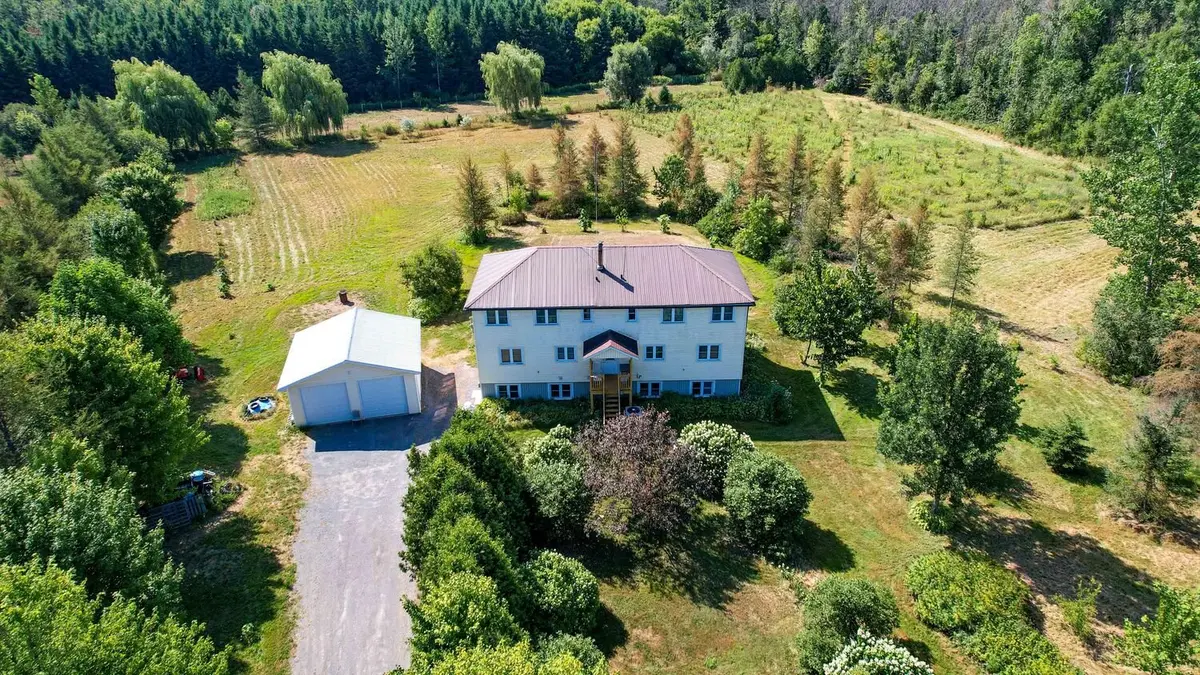 South Stormont, ON K0C 1R0,15890 Dixon RD