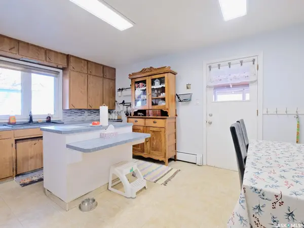 102 2nd AVENUE E, Elrose, SK S0L 0Z0