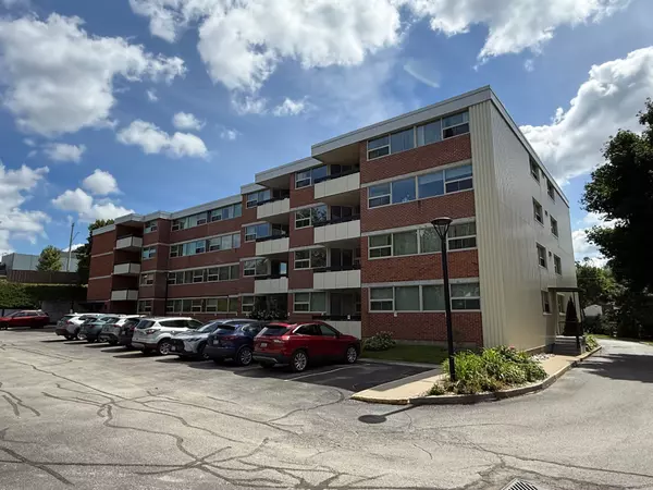 Owen Sound, ON N4K 1R2,860 9TH ST E #410