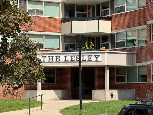 Owen Sound, ON N4K 1R2,860 9TH ST E #410