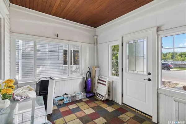 931 7th AVENUE N, Saskatoon, SK S7K 2V7