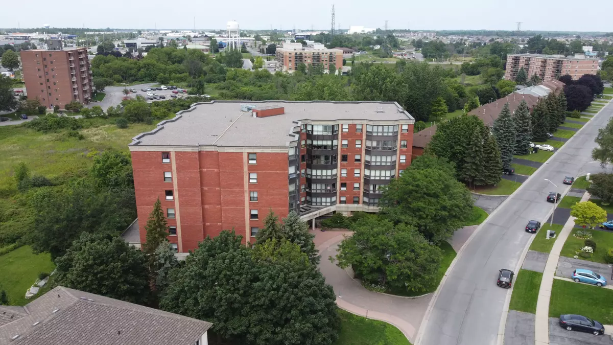 Kingston, ON K7M 8L5,675 Davis DR #607