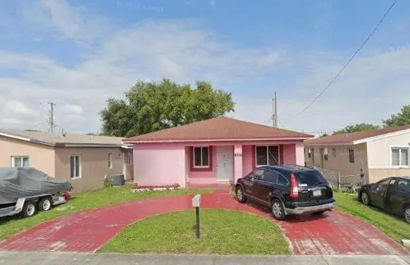 Hollywood, FL 33020,2227 Farragut St