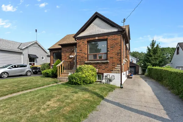 Niagara Falls, ON L2E 2V4,5387 Cedar ST