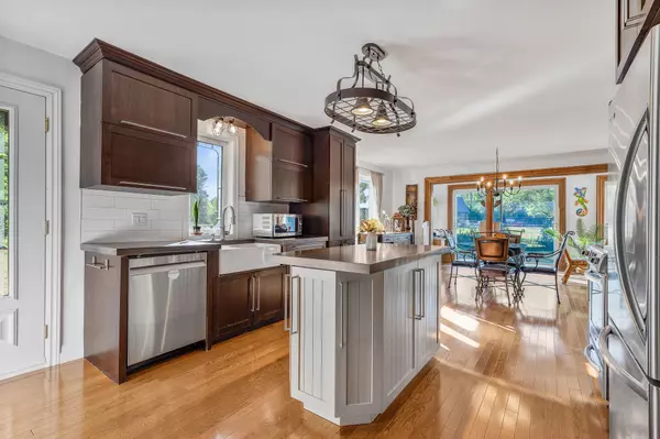 Champlain, ON K0B 1K0,455 Front RD W