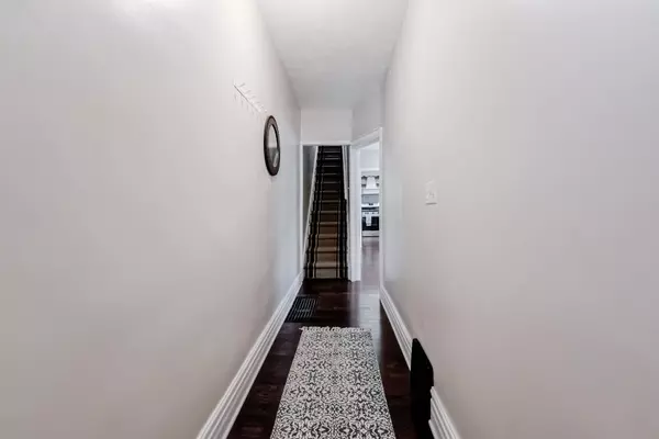 Toronto W03, ON M6N 3K2,143 Silverthorn AVE