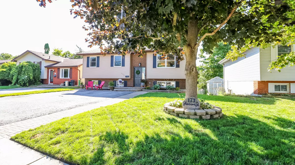 Orillia, ON L3V 7B6,173 Shannon ST