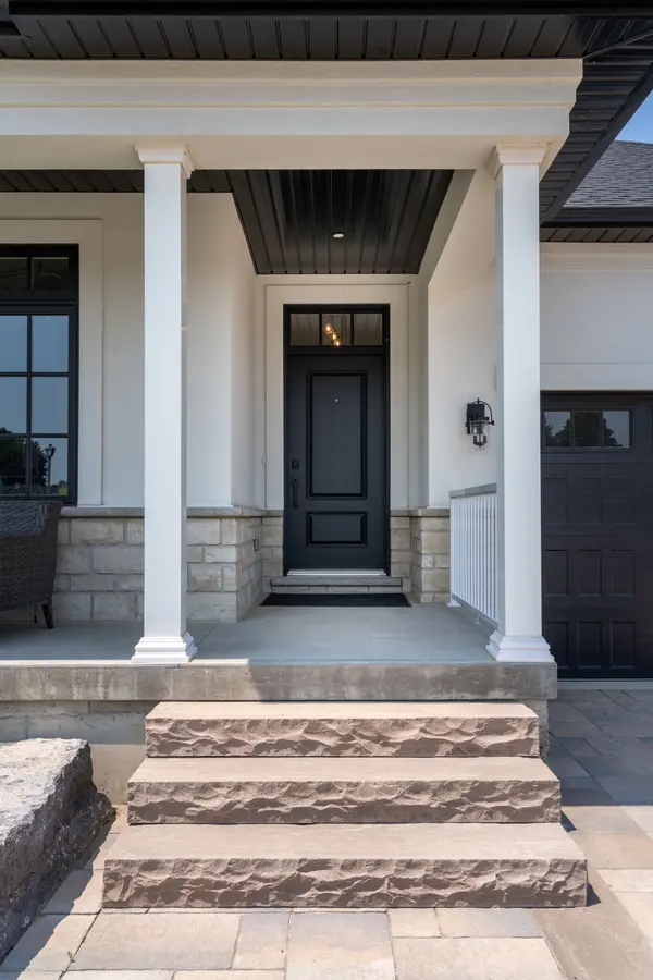 Niagara-on-the-lake, ON L0S 1J0,32 Harvest DR