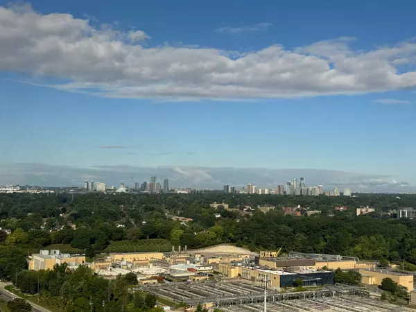 Toronto W06, ON M8V 2Z6,2045 Lake Shore BLVD W #2703