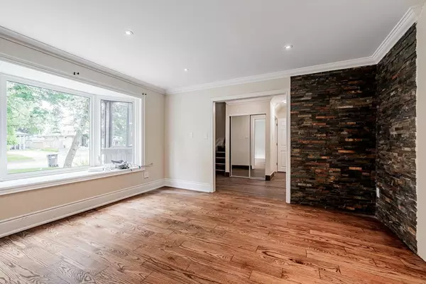 Brampton, ON L6V 2E8,30 Herkley DR