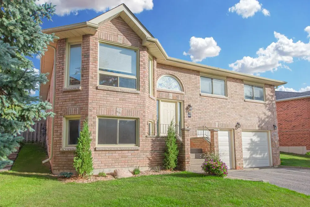 Bradford West Gwillimbury, ON L3Z 2X6,44 Compton CRES