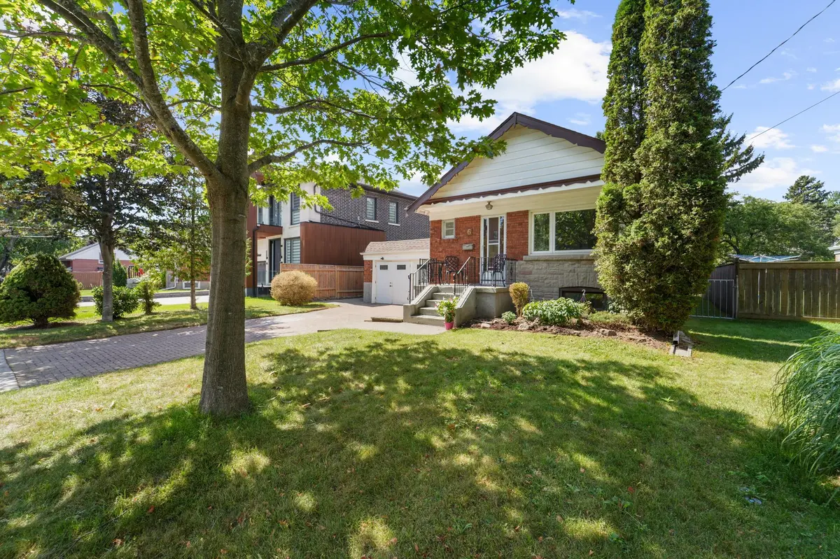 Toronto E06, ON M1N 1H9,6 Birchlawn AVE