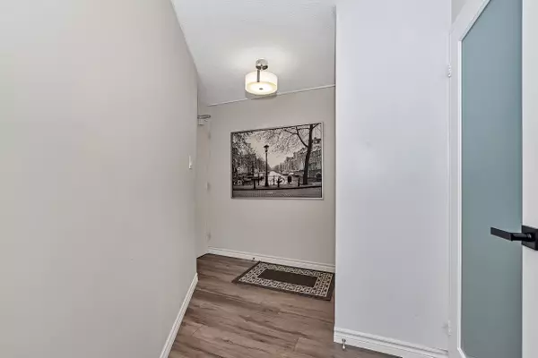 Mooneys Bay - Carleton Heights And Area, ON K2C 3N5,1380 Prince Of Wales DR #808