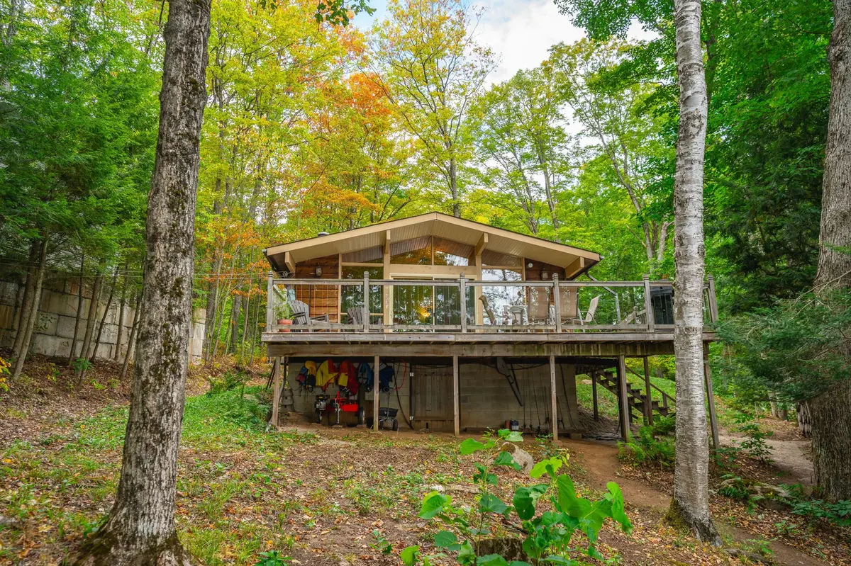 Dysart Et Al, ON K0M 1S0,1005 Nomad RD