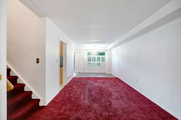 Toronto W10, ON M9W 7E7,73 Mare CRES