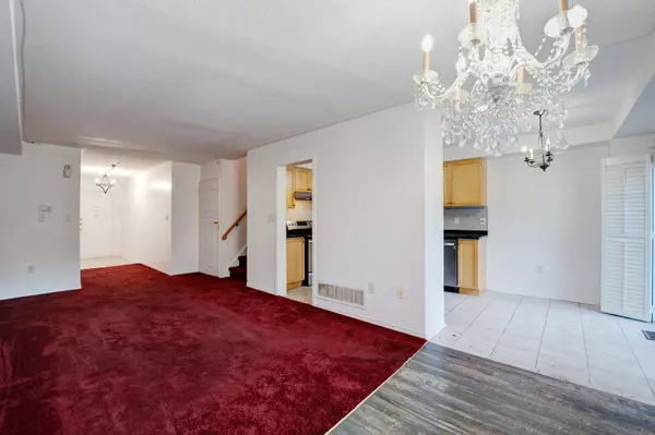 Toronto W10, ON M9W 7E7,73 Mare CRES