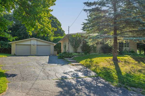 15 Ranson DR,  London North,  ON N6G 1V7