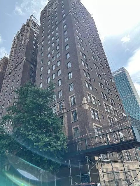 New York, NY 10017,45 Tudor City PL #1010