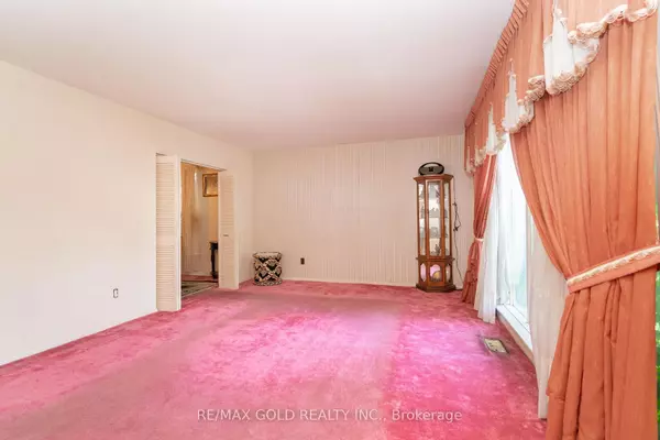 Brampton, ON L6T 1P3,1 Dartnell PL