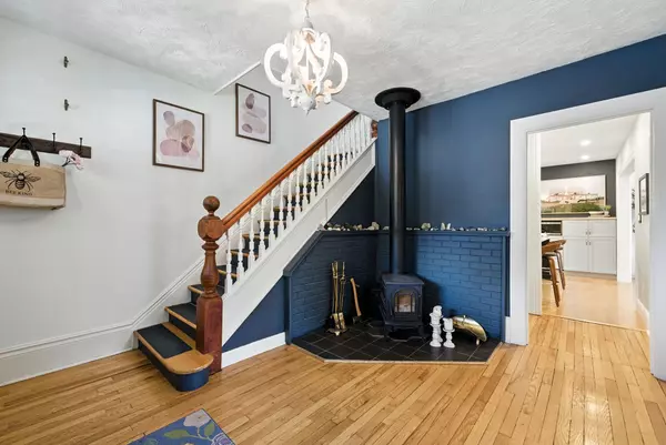 Cobourg, ON K9A 3J2,384 Ball ST