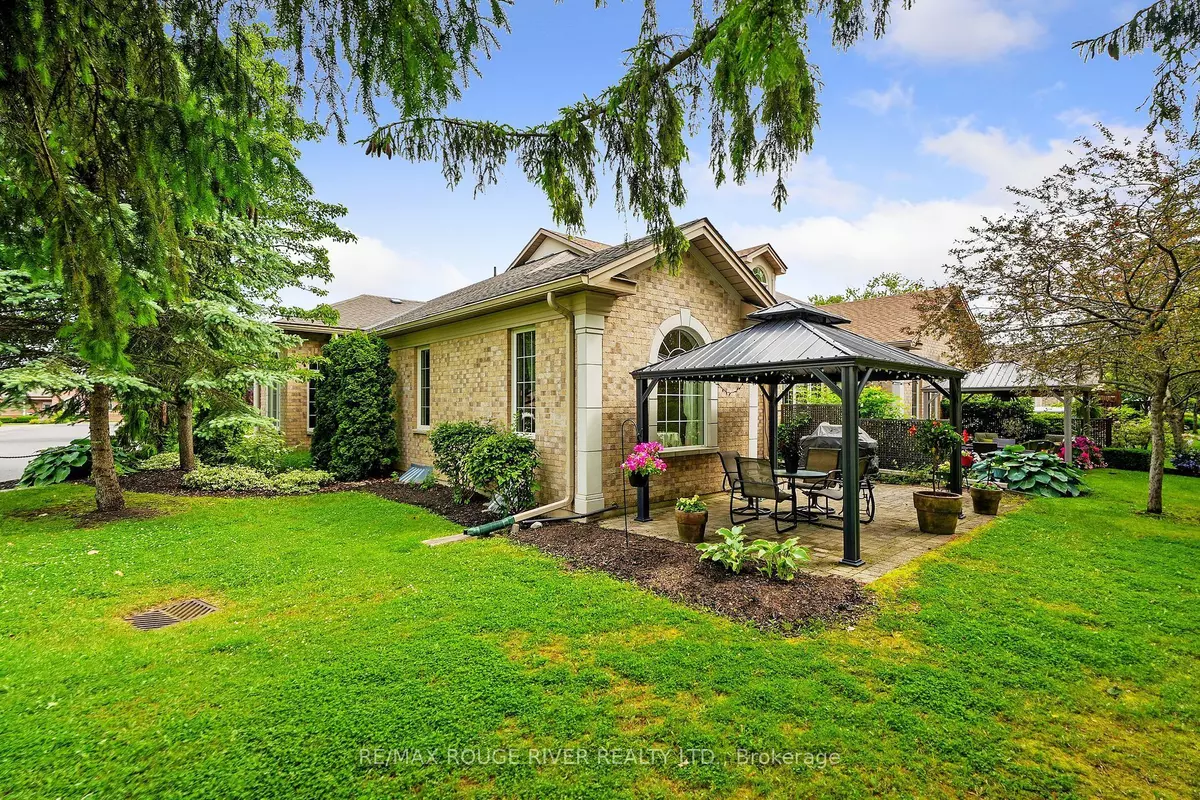 Cobourg, ON K9A 0A9,120 University AVE E #101