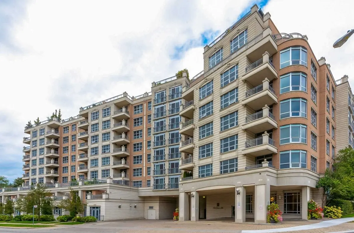 10 Old York Mills RD #209, Toronto C12, ON M2P 2G9