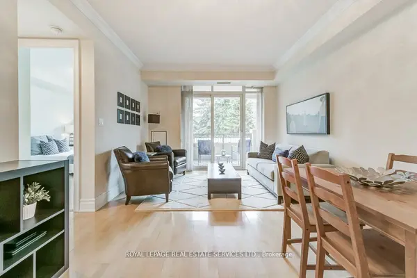 10 Old York Mills RD #209, Toronto C12, ON M2P 2G9