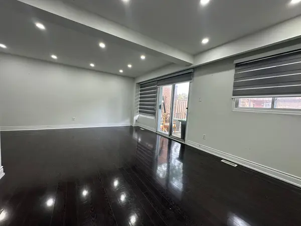 16 Litchfield CT #115, Toronto W10, ON M9V 2A8