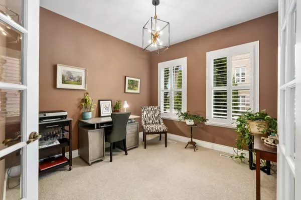 Cobourg, ON K9A 0A9,120 University AVE E #403