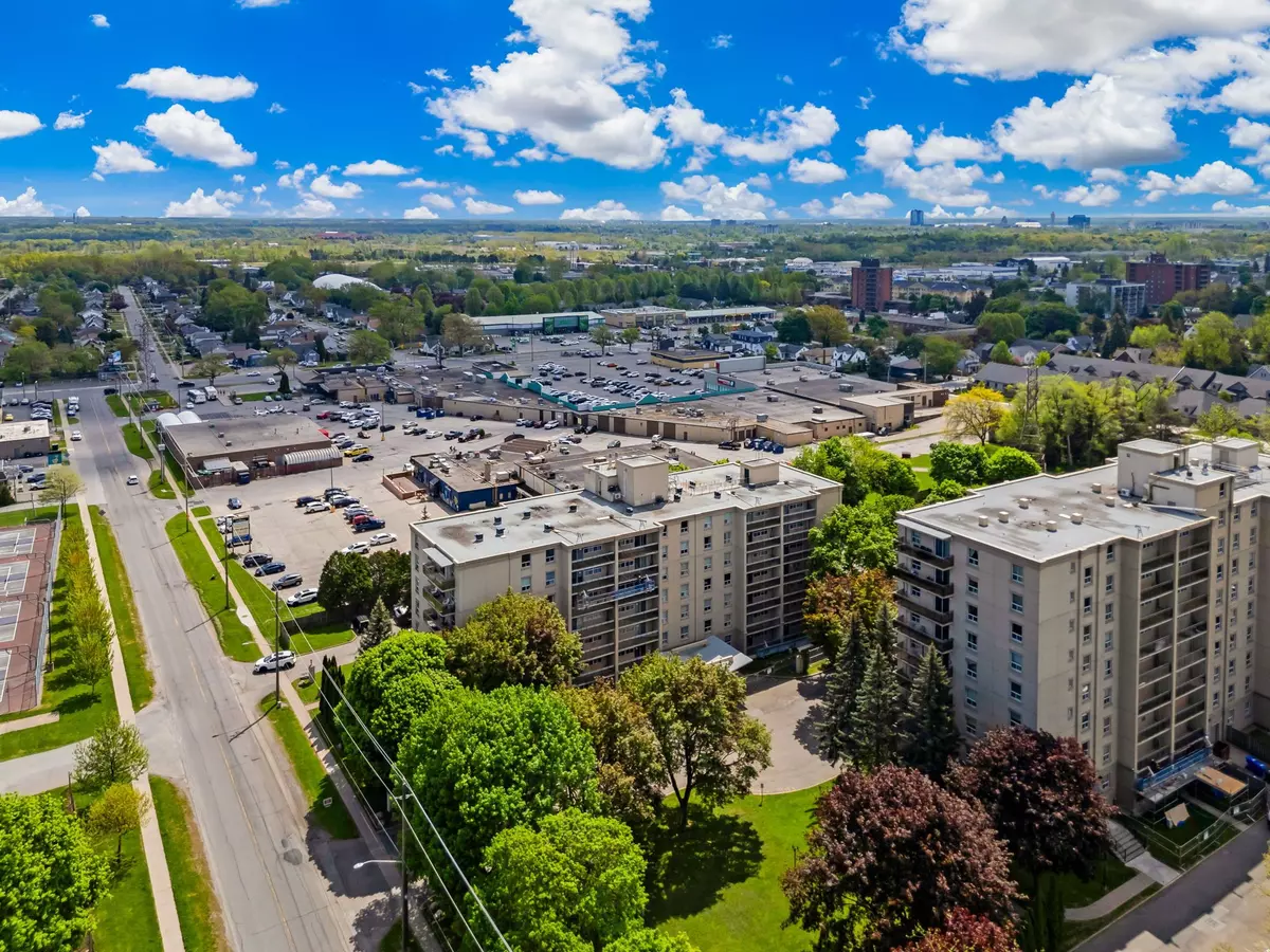 Niagara Falls, ON L2J 1H1,6390 Huggins ST #502